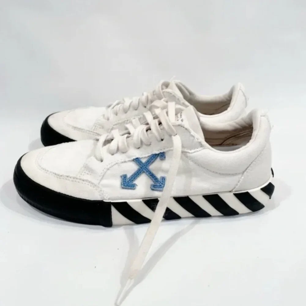 OFF WHITE Vulcanized Low White Black Logo Sneakers 39/US 9